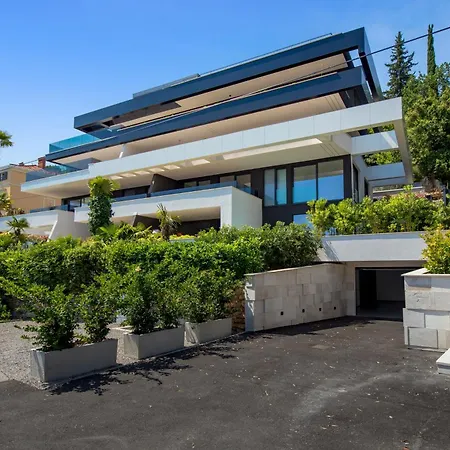 Apartment Plaza Delmar *