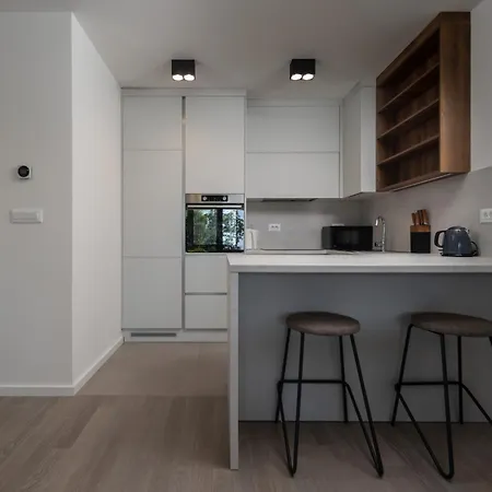 Apartment Plaza Delmar *