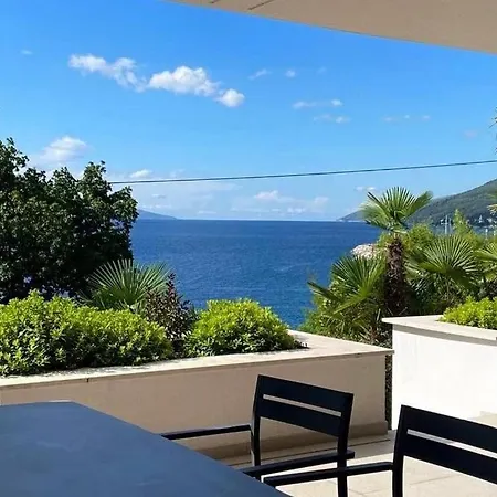 Apartment Plaza Delmar *